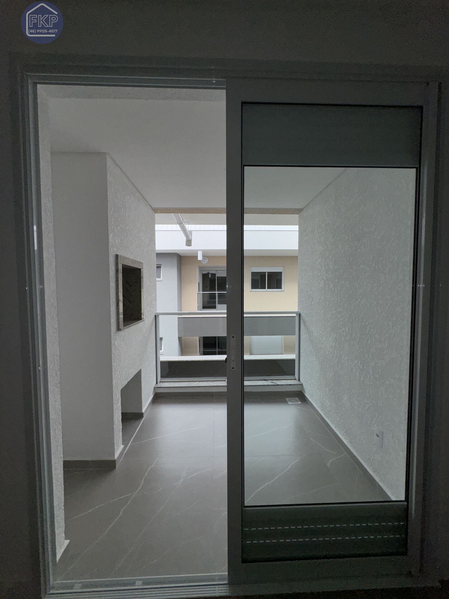 Apartamento à venda com 3 quartos, 93m² - Foto 8