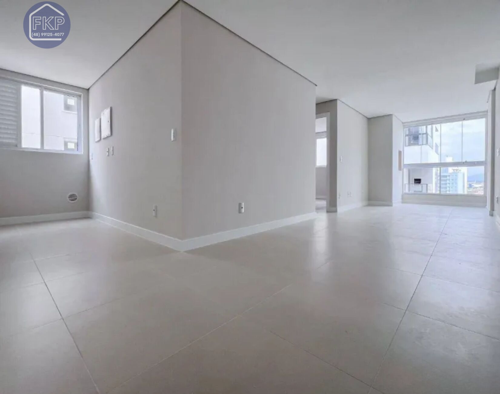 Apartamento à venda com 2 quartos, 56m² - Foto 1