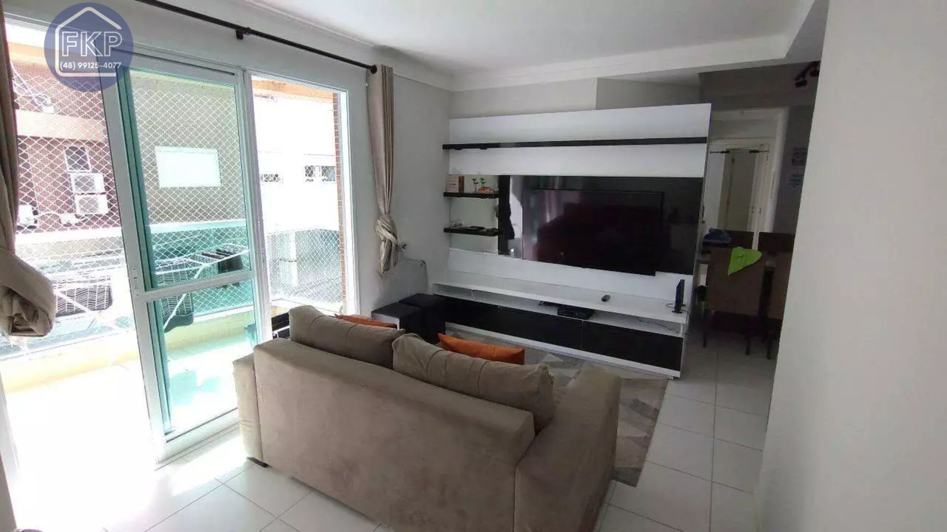 Apartamento à venda com 2 quartos, 77m² - Foto 1