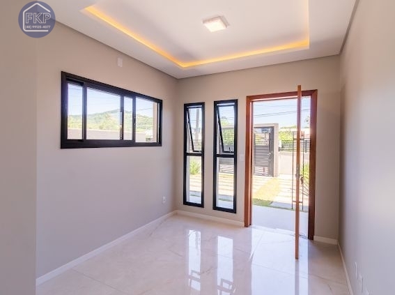 Casa à venda com 3 quartos, 130m² - Foto 3