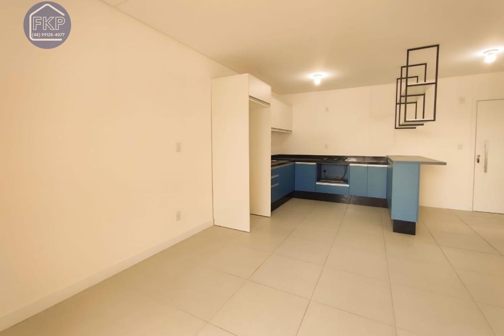 Apartamento à venda com 2 quartos, 75m² - Foto 4