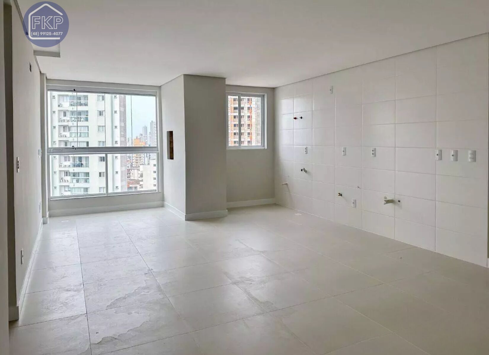 Apartamento à venda com 3 quartos, 80m² - Foto 2