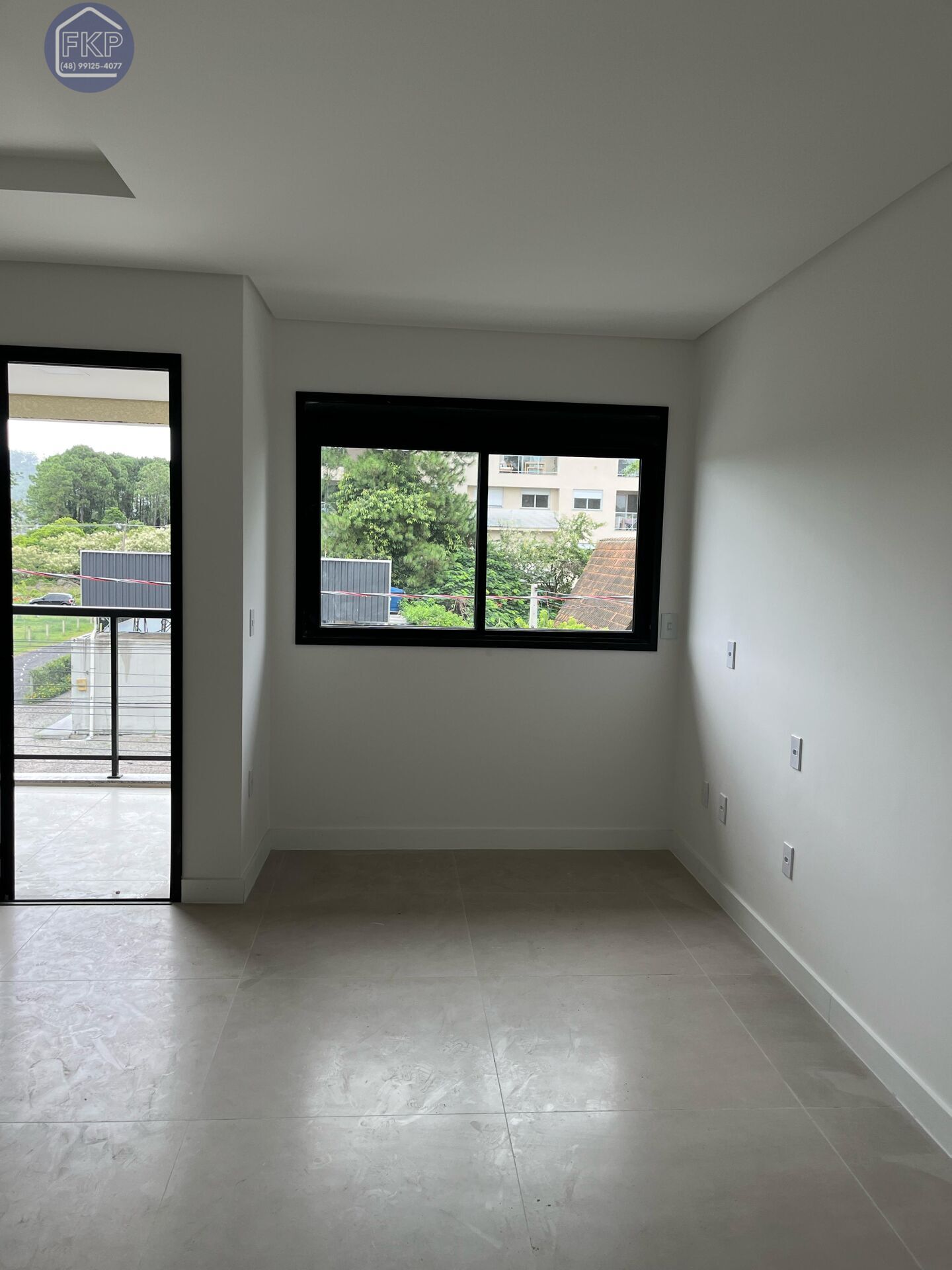 Apartamento à venda com 1 quarto, 42m² - Foto 2