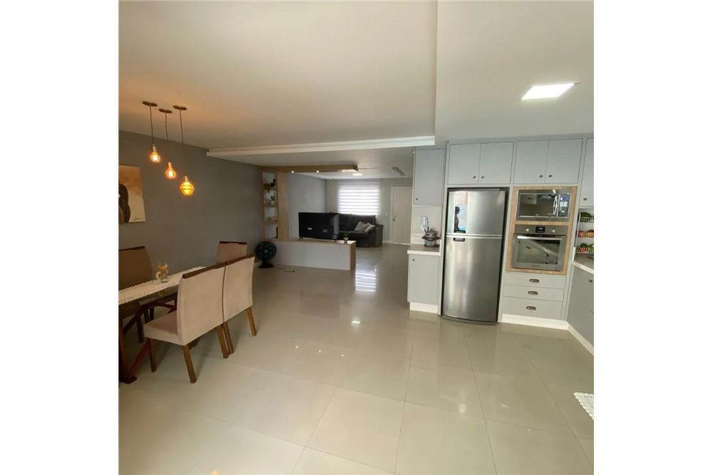 Casa à venda com 3 quartos, 187m² - Foto 6