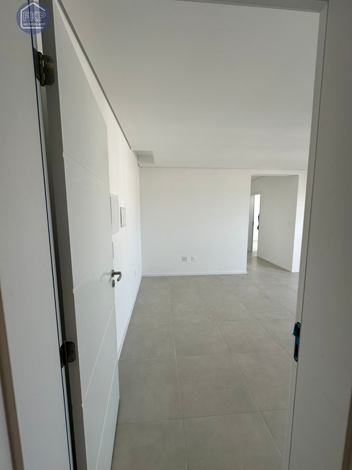 Apartamento à venda com 2 quartos, 61m² - Foto 4