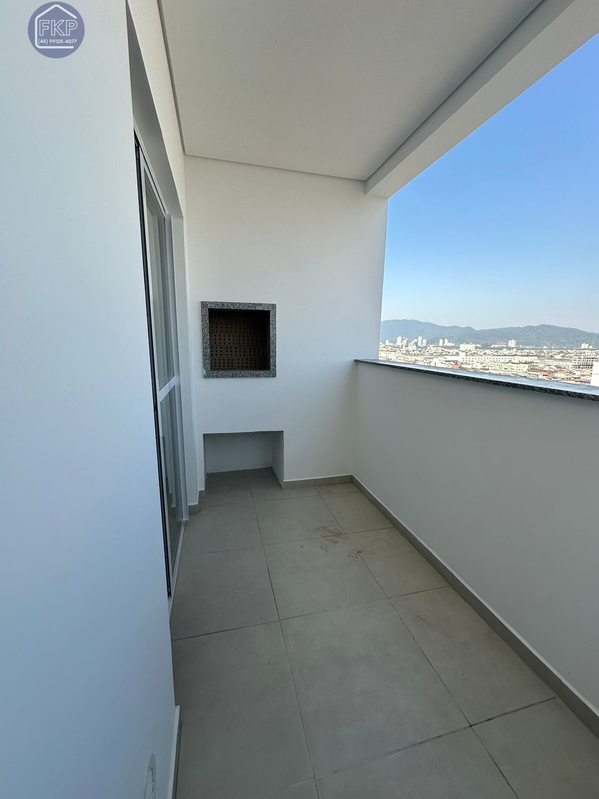 Apartamento à venda com 2 quartos, 61m² - Foto 1