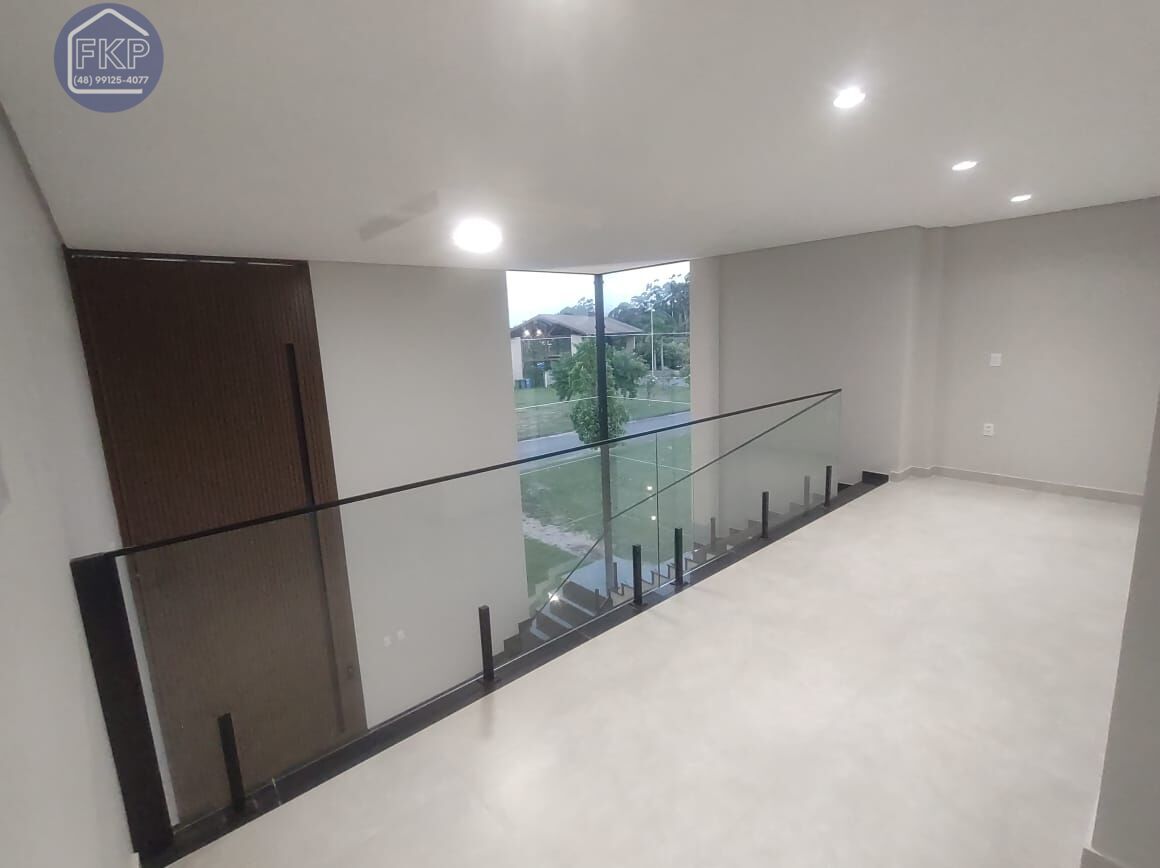 Casa à venda com 4 quartos, 350m² - Foto 30