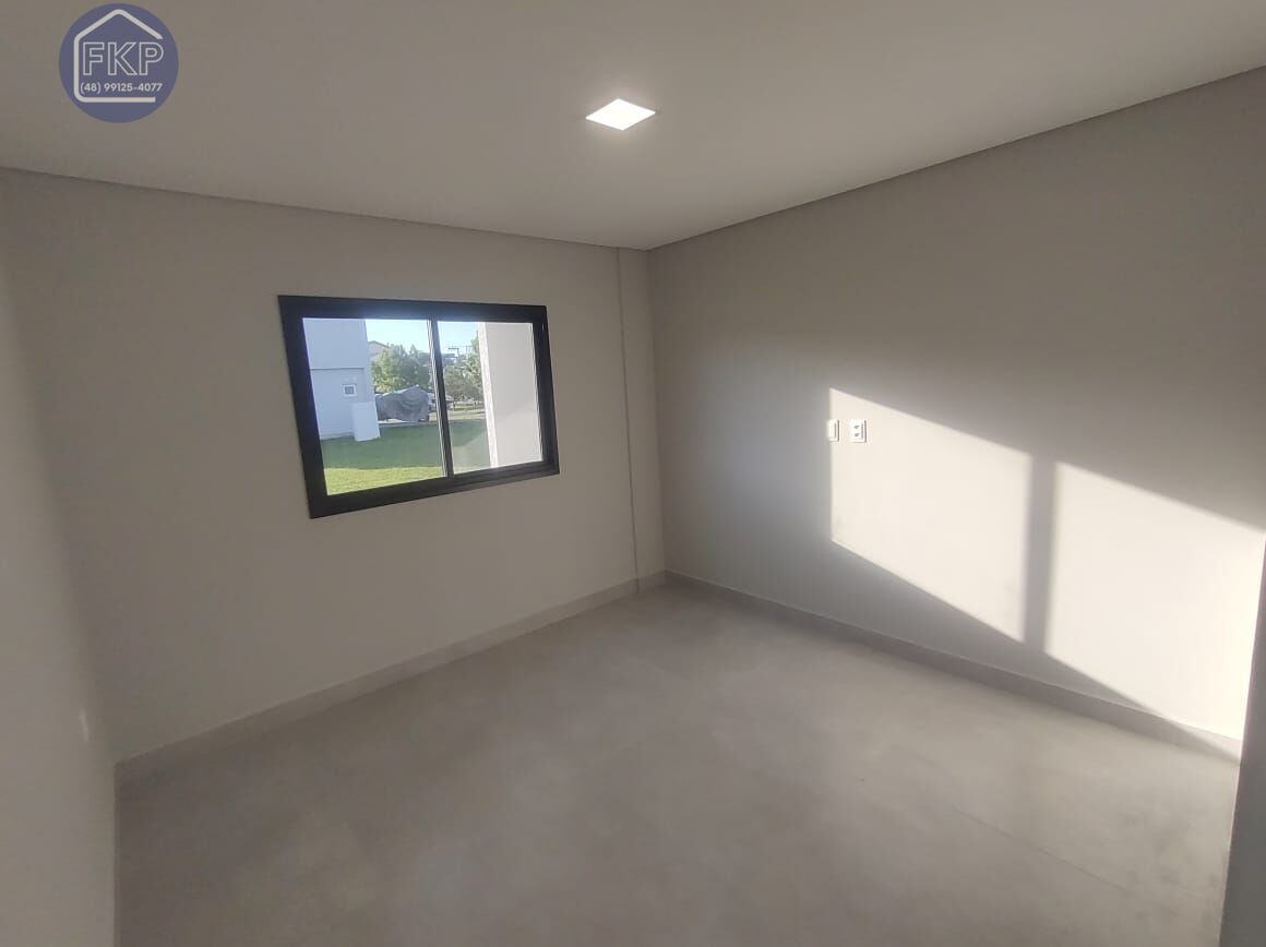 Casa à venda com 4 quartos, 350m² - Foto 23