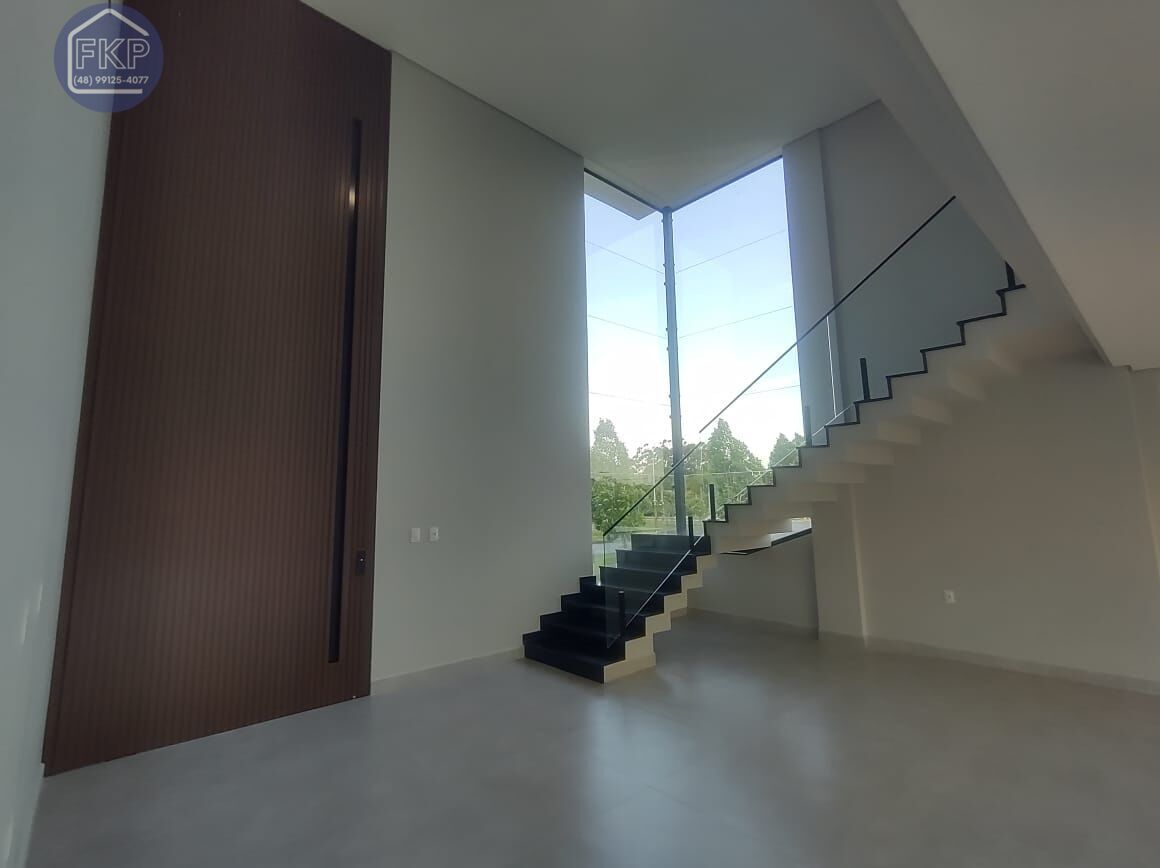 Casa à venda com 4 quartos, 350m² - Foto 18