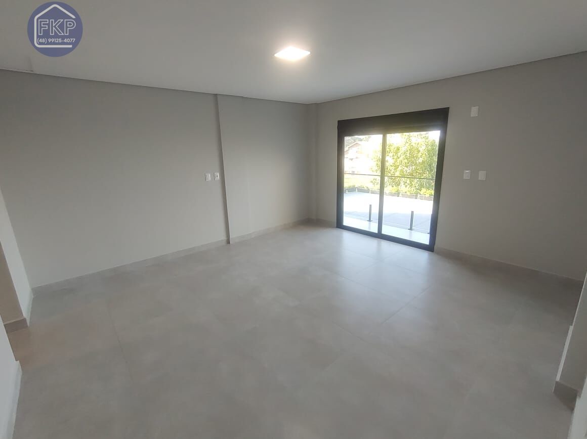 Casa à venda com 4 quartos, 350m² - Foto 31