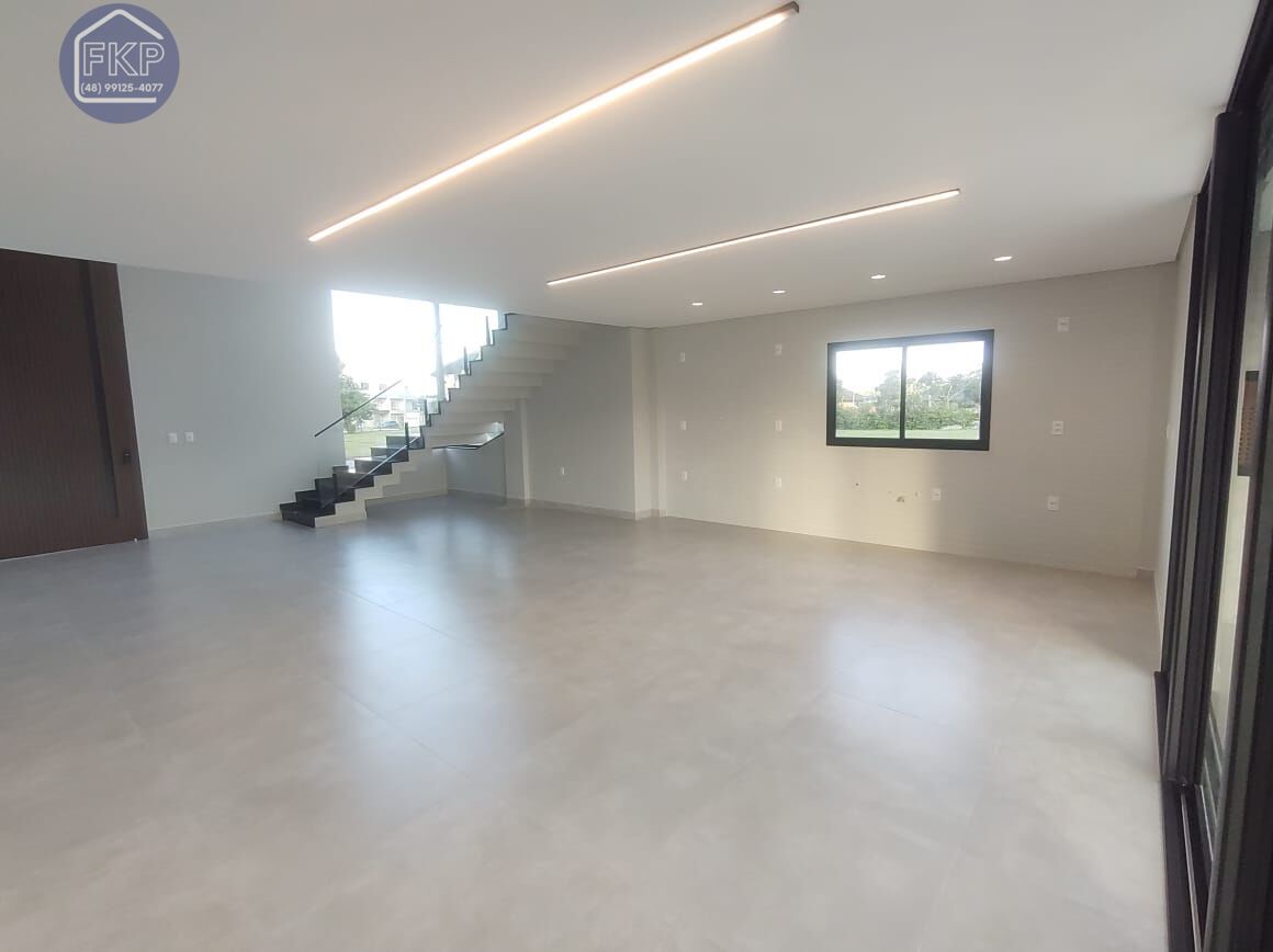 Casa à venda com 4 quartos, 350m² - Foto 21