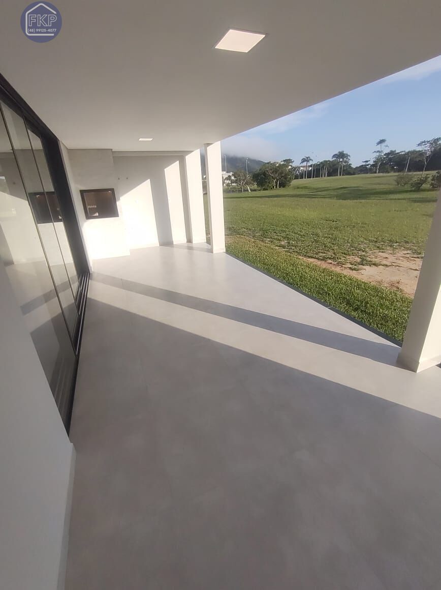 Casa à venda com 4 quartos, 350m² - Foto 25