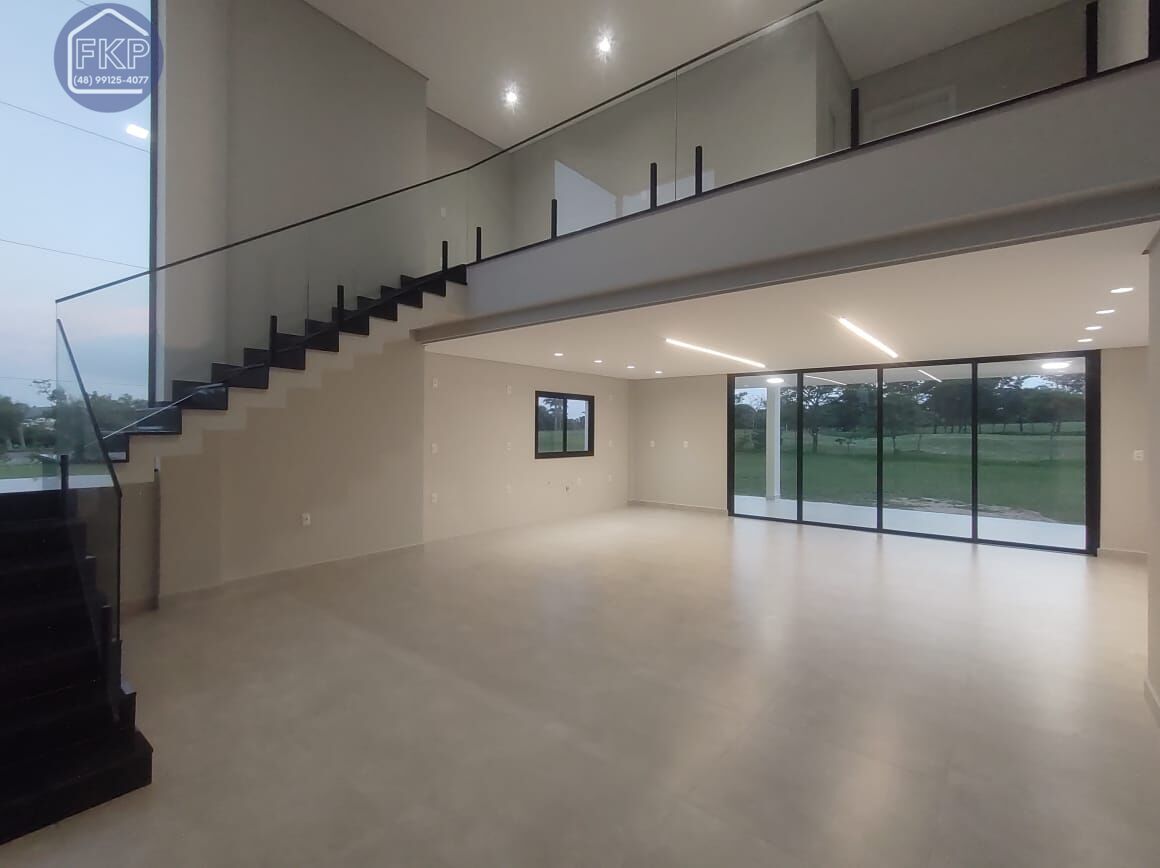 Casa à venda com 4 quartos, 350m² - Foto 19