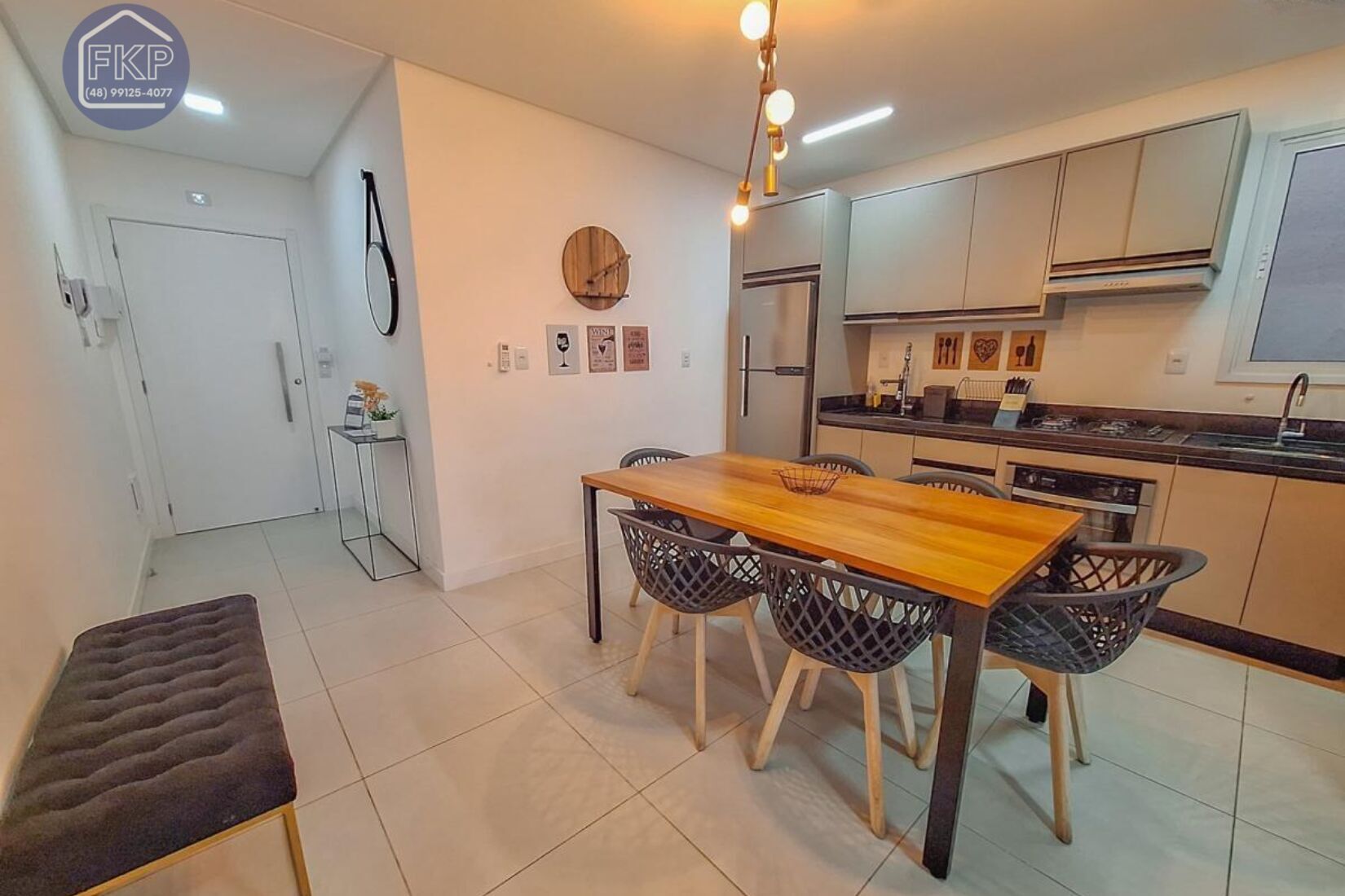 Apartamento à venda com 3 quartos, 94m² - Foto 2