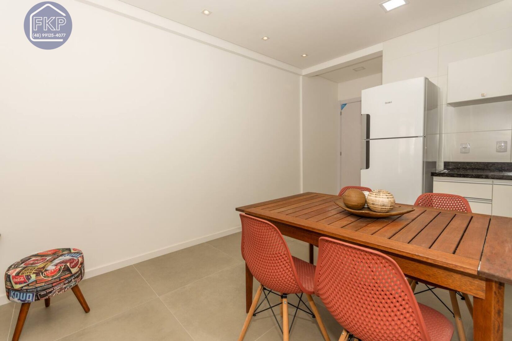 Apartamento à venda com 2 quartos, 62m² - Foto 9