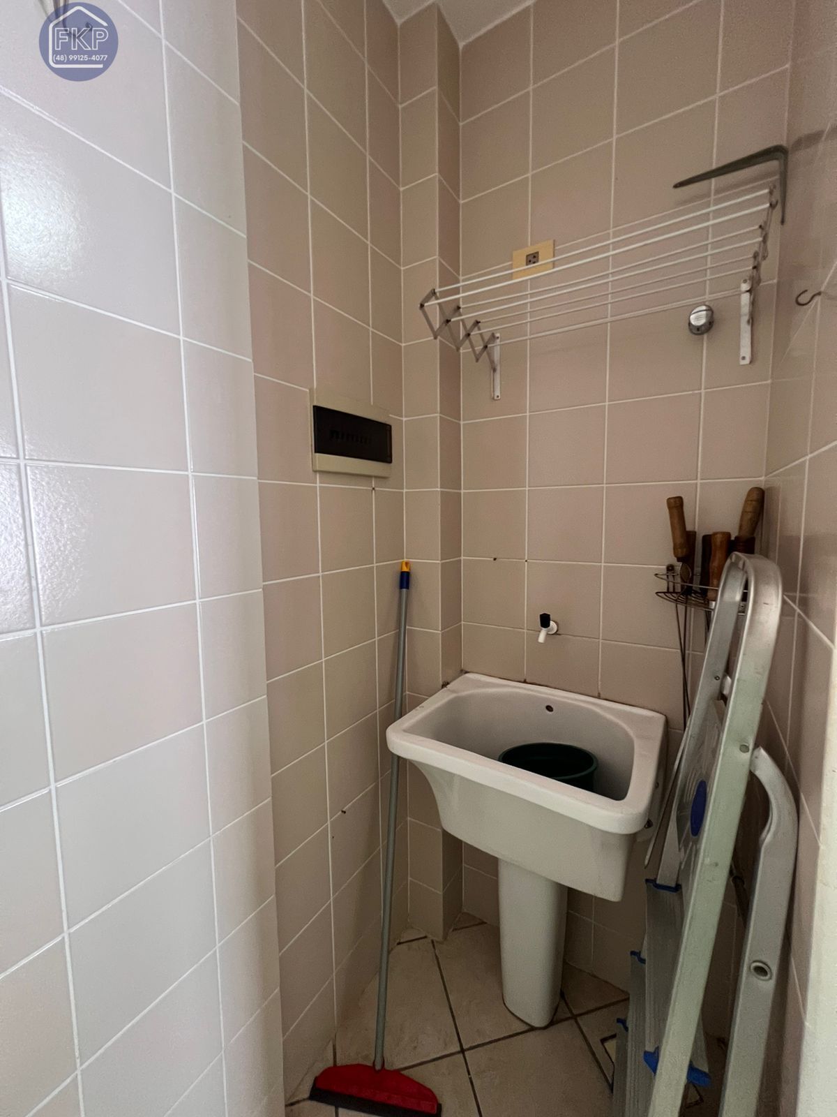 Apartamento à venda com 2 quartos, 70m² - Foto 11