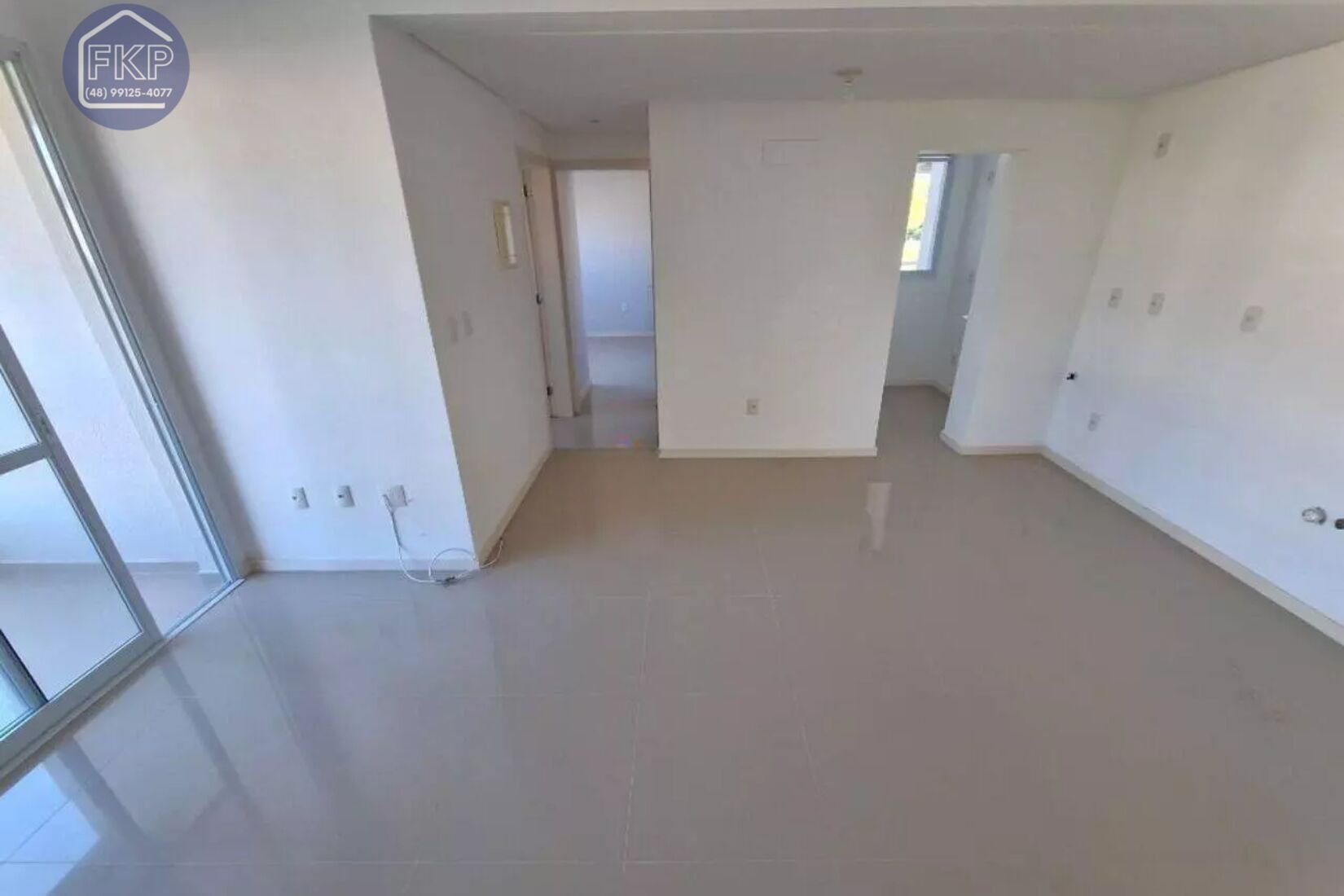 Apartamento à venda com 2 quartos, 61m² - Foto 2