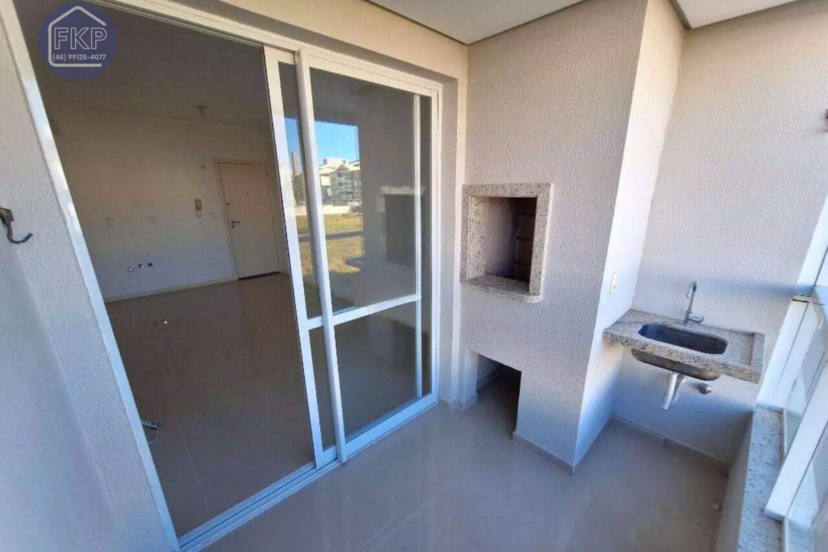 Apartamento à venda com 2 quartos, 61m² - Foto 3