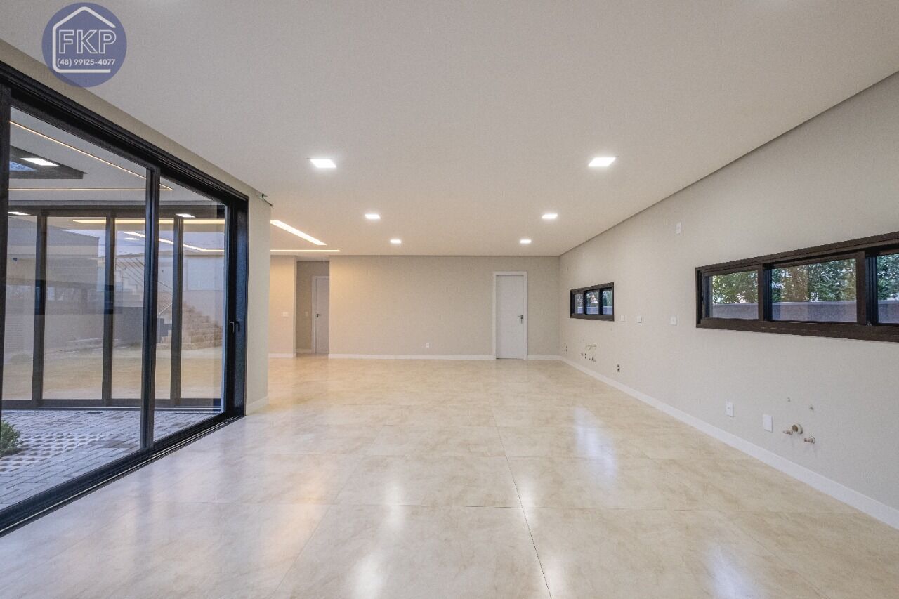 Casa à venda com 4 quartos, 375m² - Foto 5