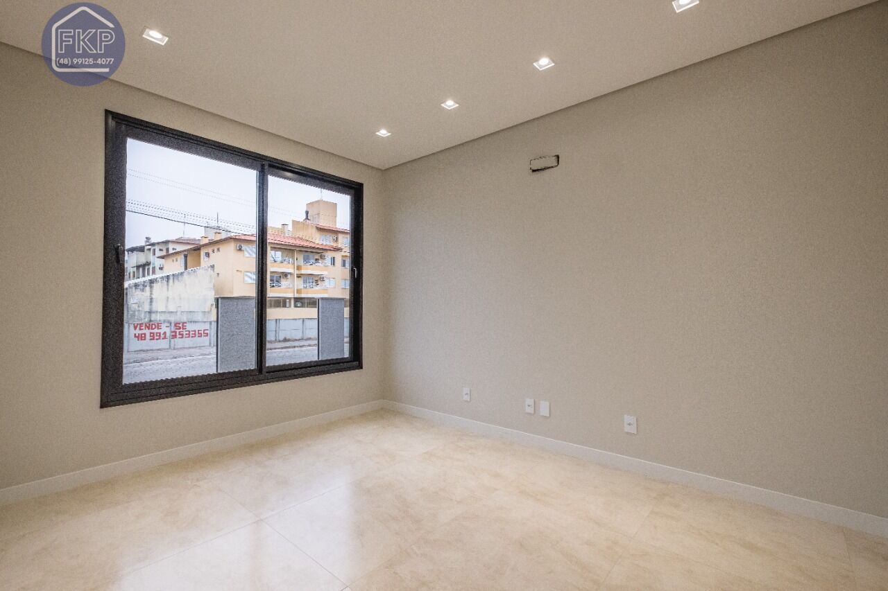 Casa à venda com 4 quartos, 375m² - Foto 20