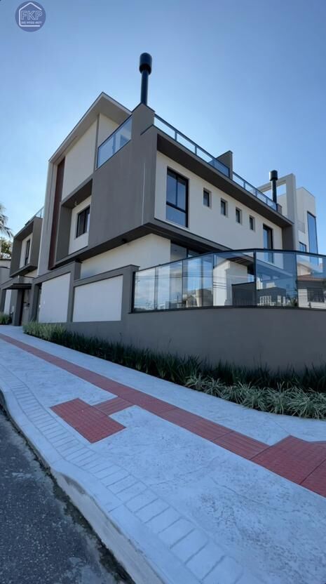 Casa à venda com 3 quartos, 170m² - Foto 2