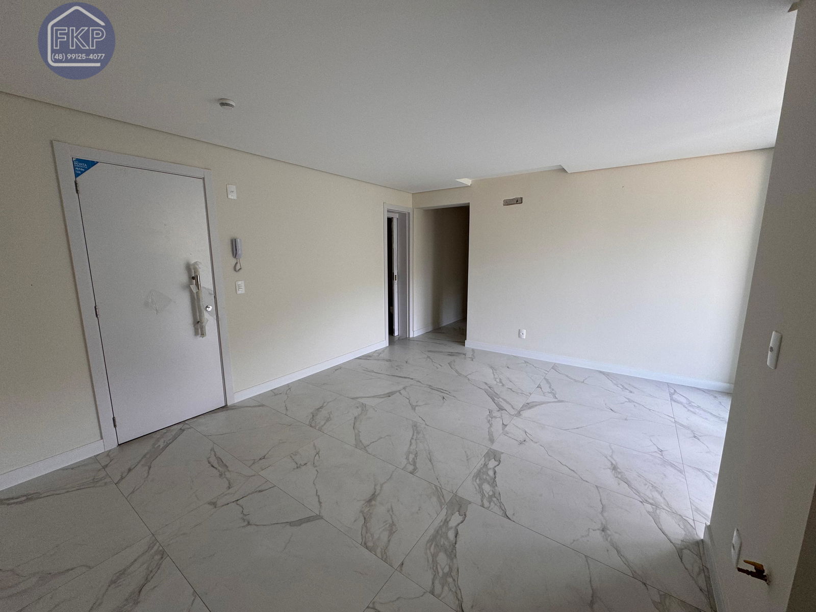 Apartamento à venda com 2 quartos, 70m² - Foto 7