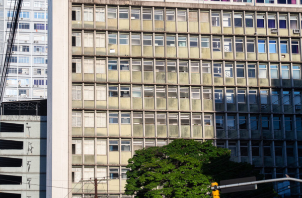 Aprovado projeto que permite conversão de imóveis comerciais em residenciais em Porto Alegre/RS.