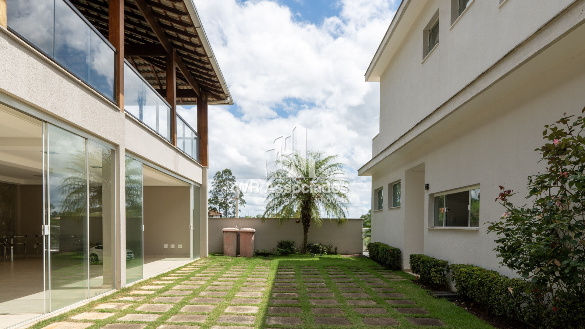 Casa para alugar com 8 quartos, 2200m² - Foto 37