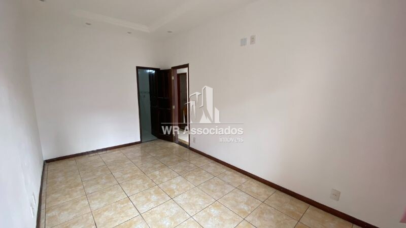 Casa à venda com 4 quartos, 480m² - Foto 5