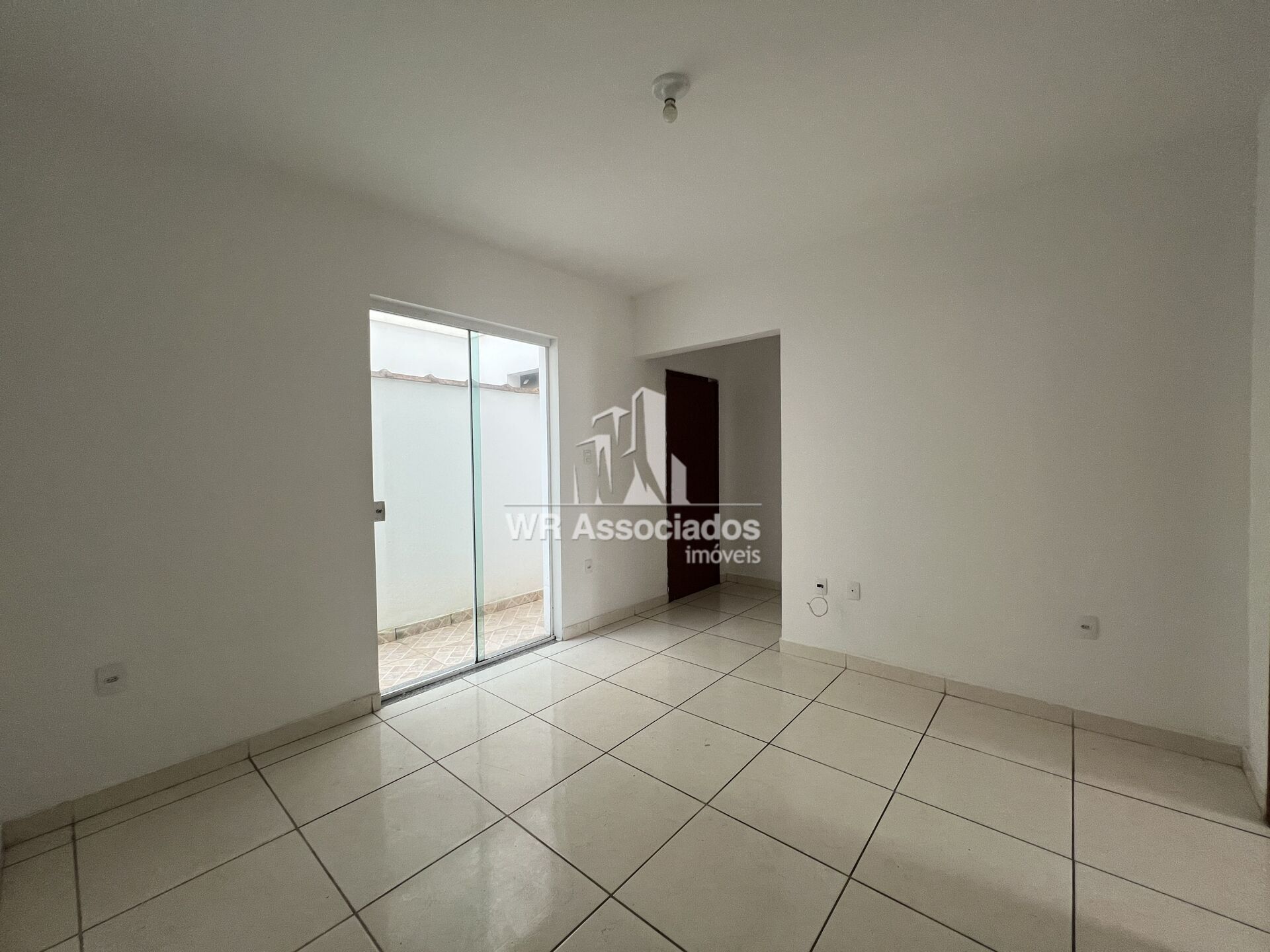 Apartamento para alugar com 2 quartos, 85m² - Foto 3