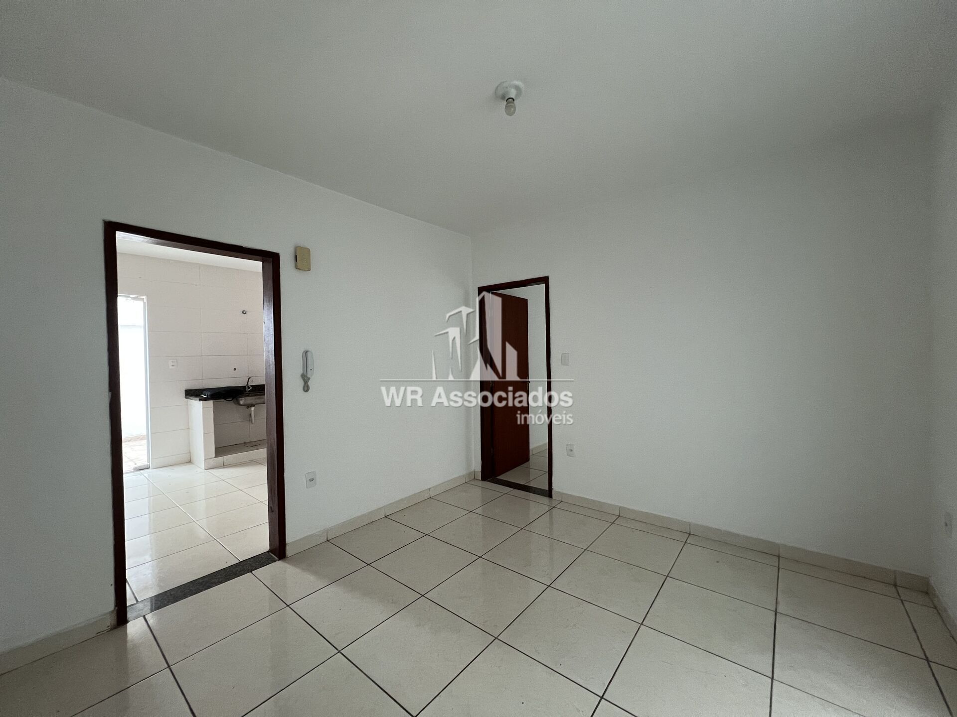 Apartamento para alugar com 2 quartos, 85m² - Foto 2