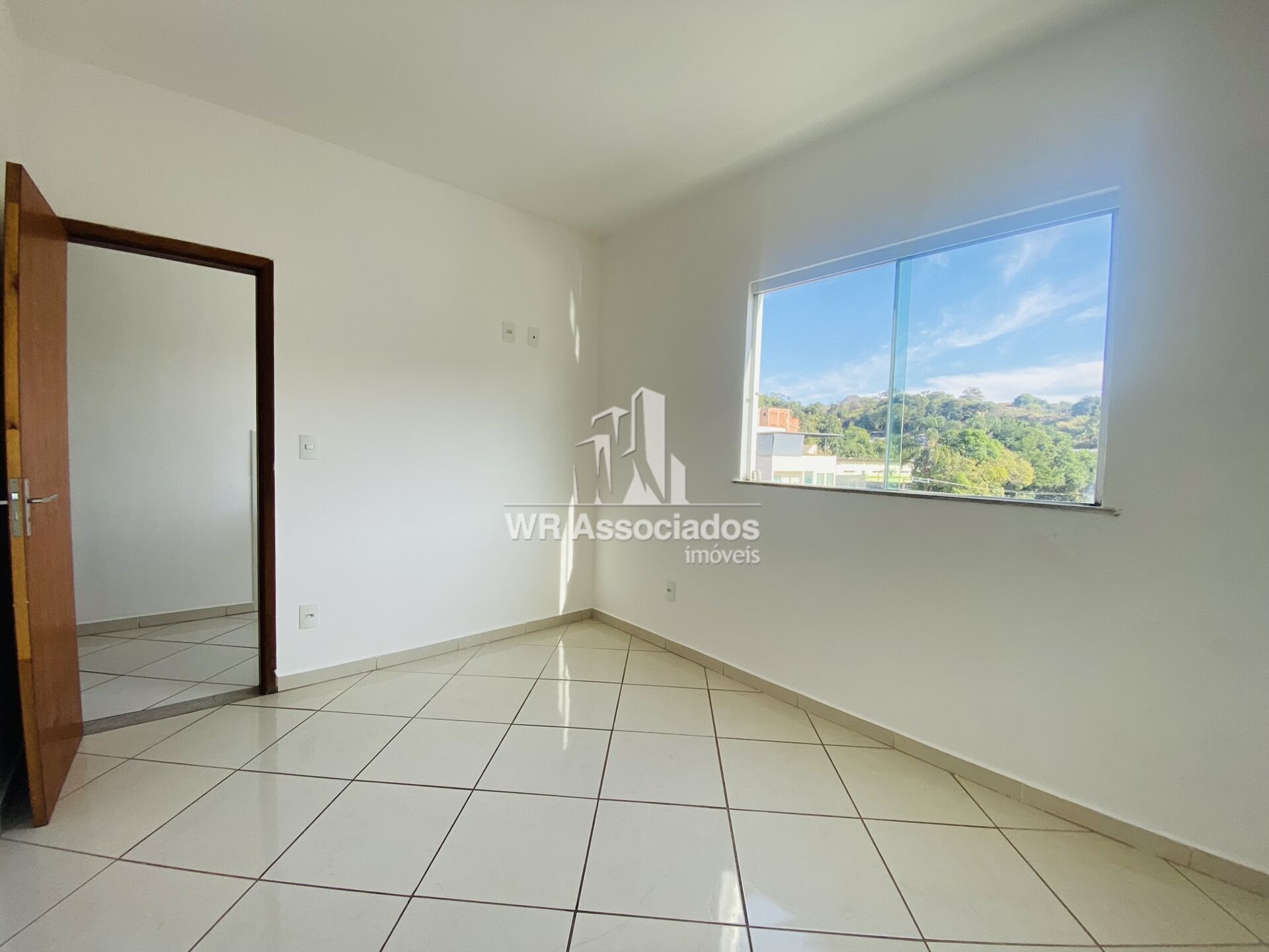 Apartamento para alugar com 2 quartos, 106m² - Foto 6