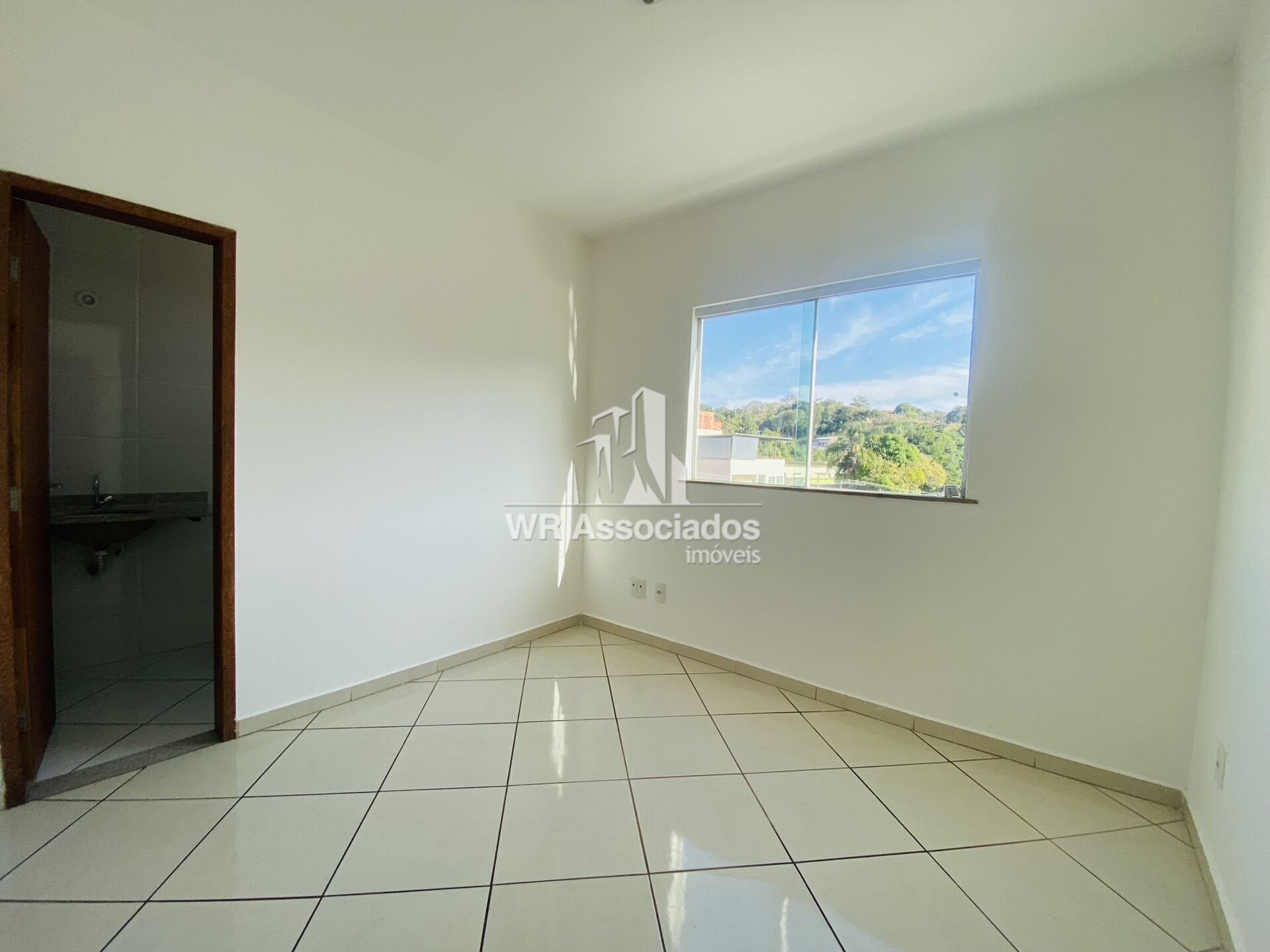 Apartamento para alugar com 2 quartos, 106m² - Foto 7