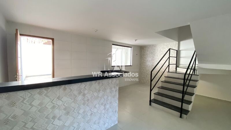 Casa à venda com 3 quartos, 217m² - Foto 4