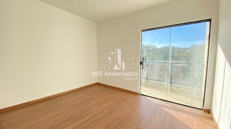 Casa à venda com 3 quartos, 217m² - Foto 9