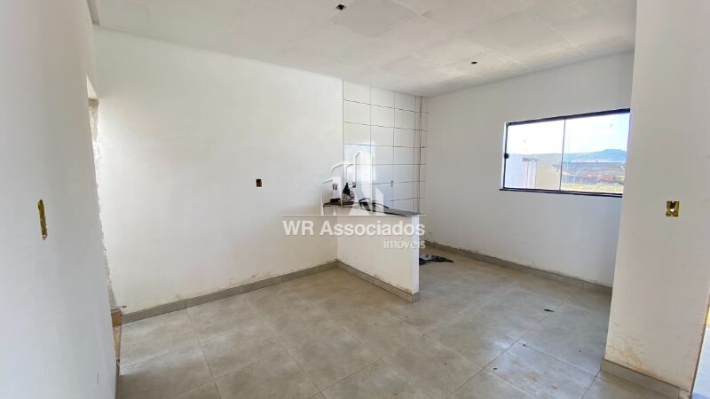 Casa à venda com 2 quartos, 120m² - Foto 4