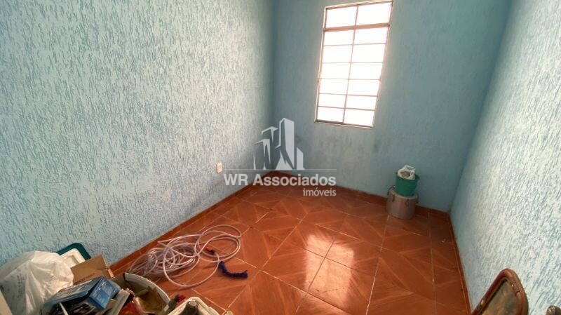 Casa à venda com 3 quartos, 70m² - Foto 12