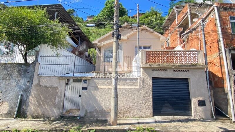 Casa à venda com 3 quartos, 70m² - Foto 1