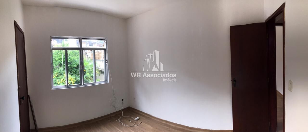 Casa à venda com 4 quartos, 220m² - Foto 8