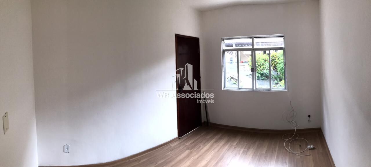 Casa à venda com 4 quartos, 220m² - Foto 7