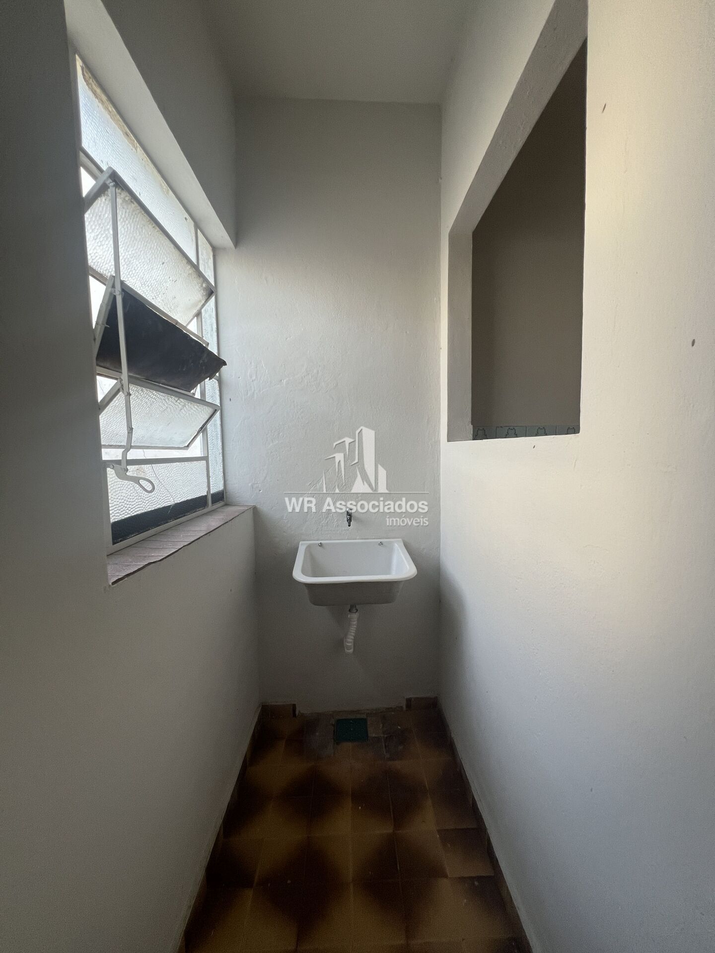 Casa para alugar com 2 quartos, 62m² - Foto 9