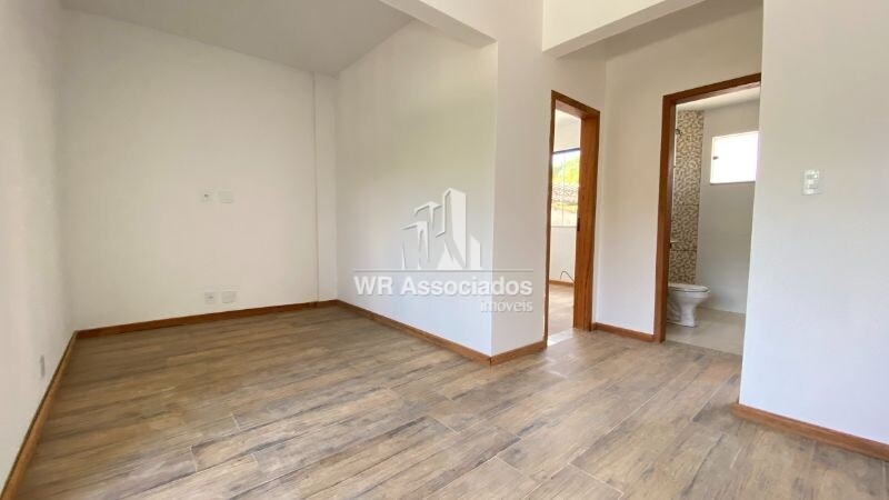 Apartamento à venda com 2 quartos, 70m² - Foto 3