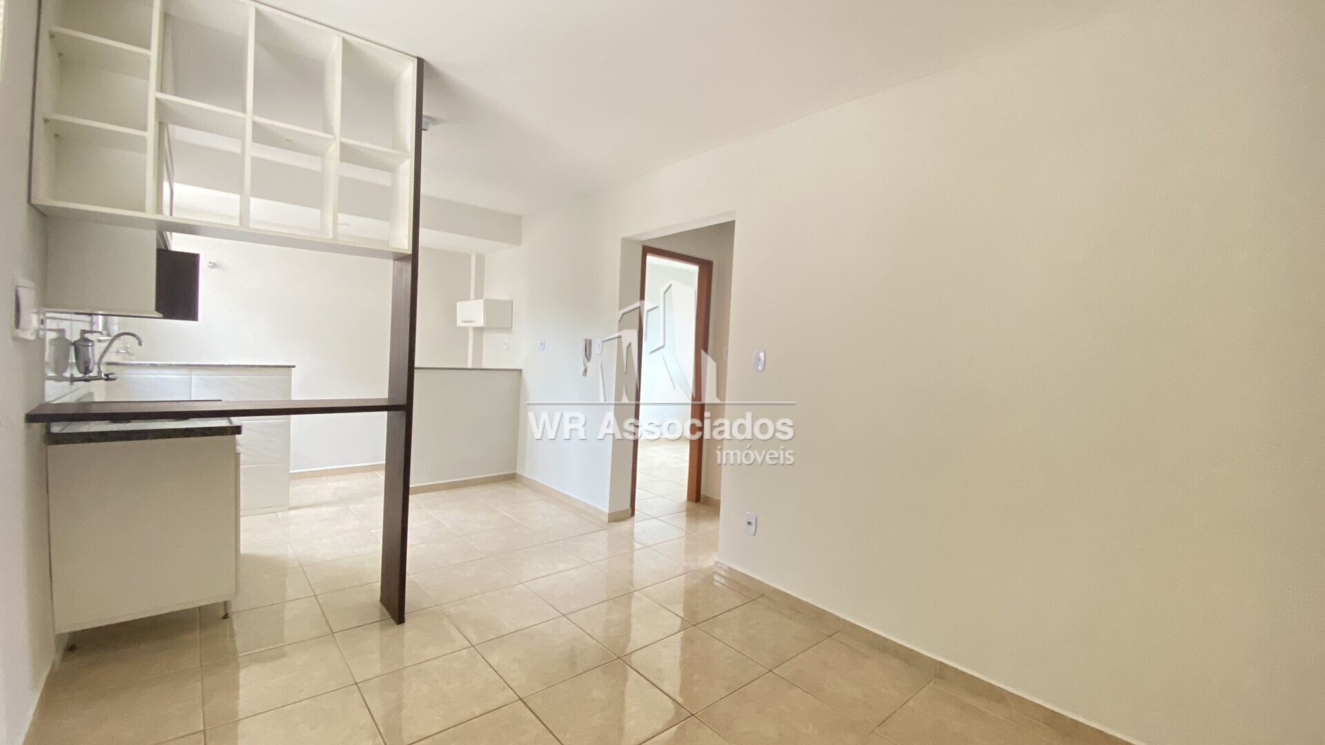 Apartamento à venda com 2 quartos, 50m² - Foto 2