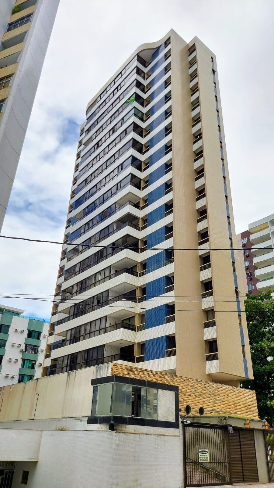 Apartamento à venda com 3 quartos, 112m² - Foto 1