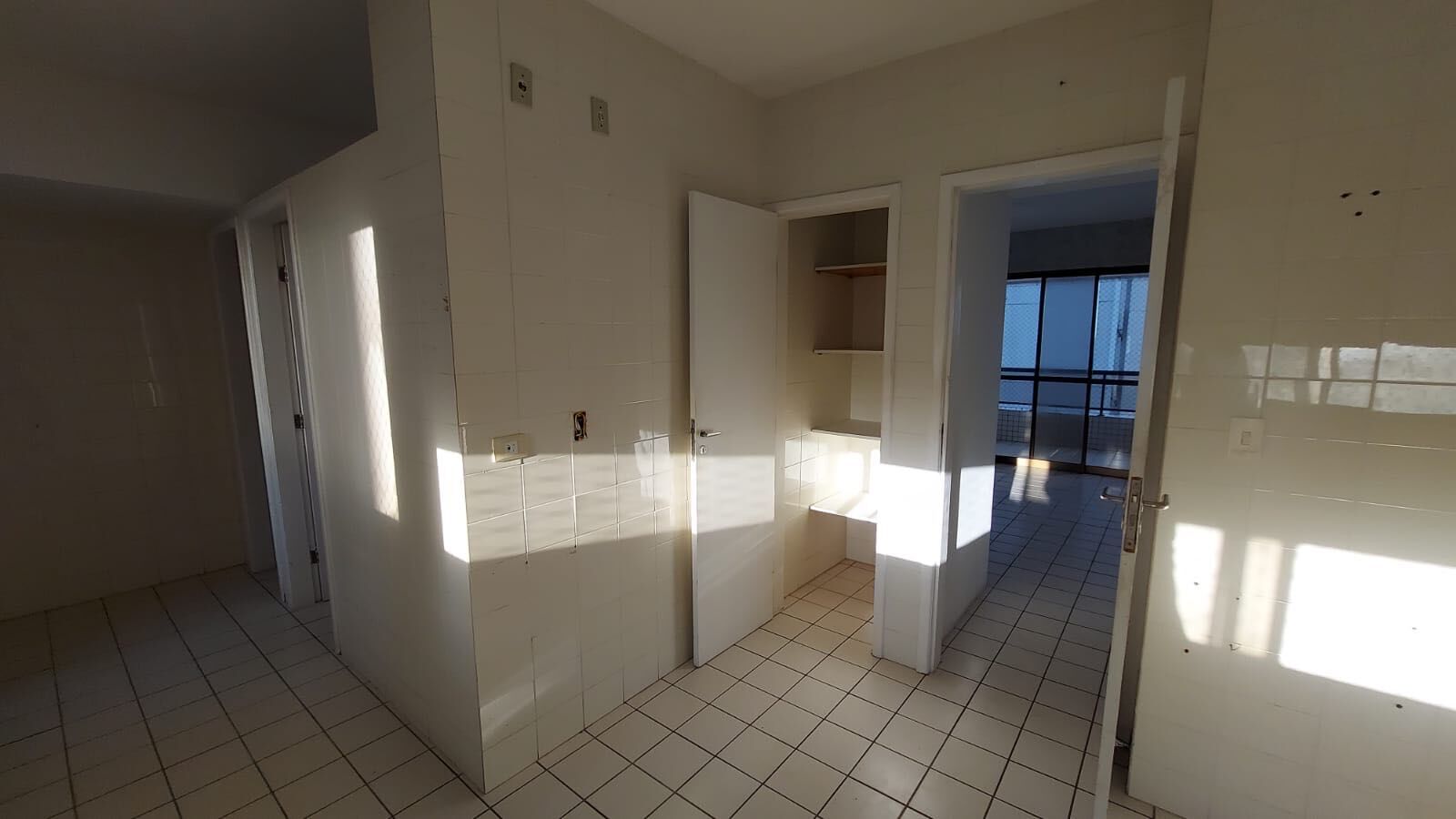 Apartamento à venda com 3 quartos, 112m² - Foto 18