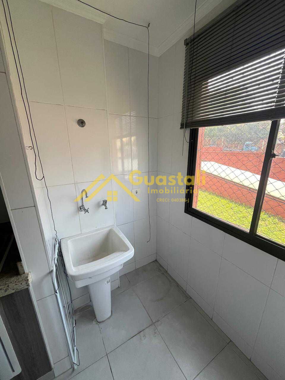 Apartamento à venda com 2 quartos, 72m² - Foto 3