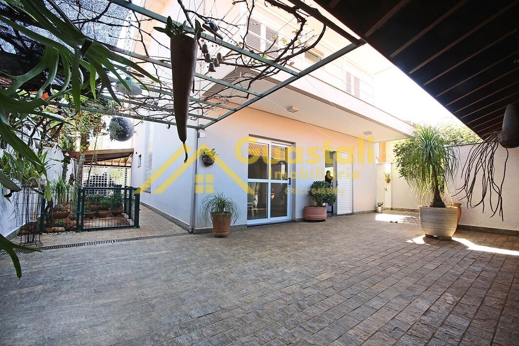 Casa à venda com 3 quartos, 302m² - Foto 20