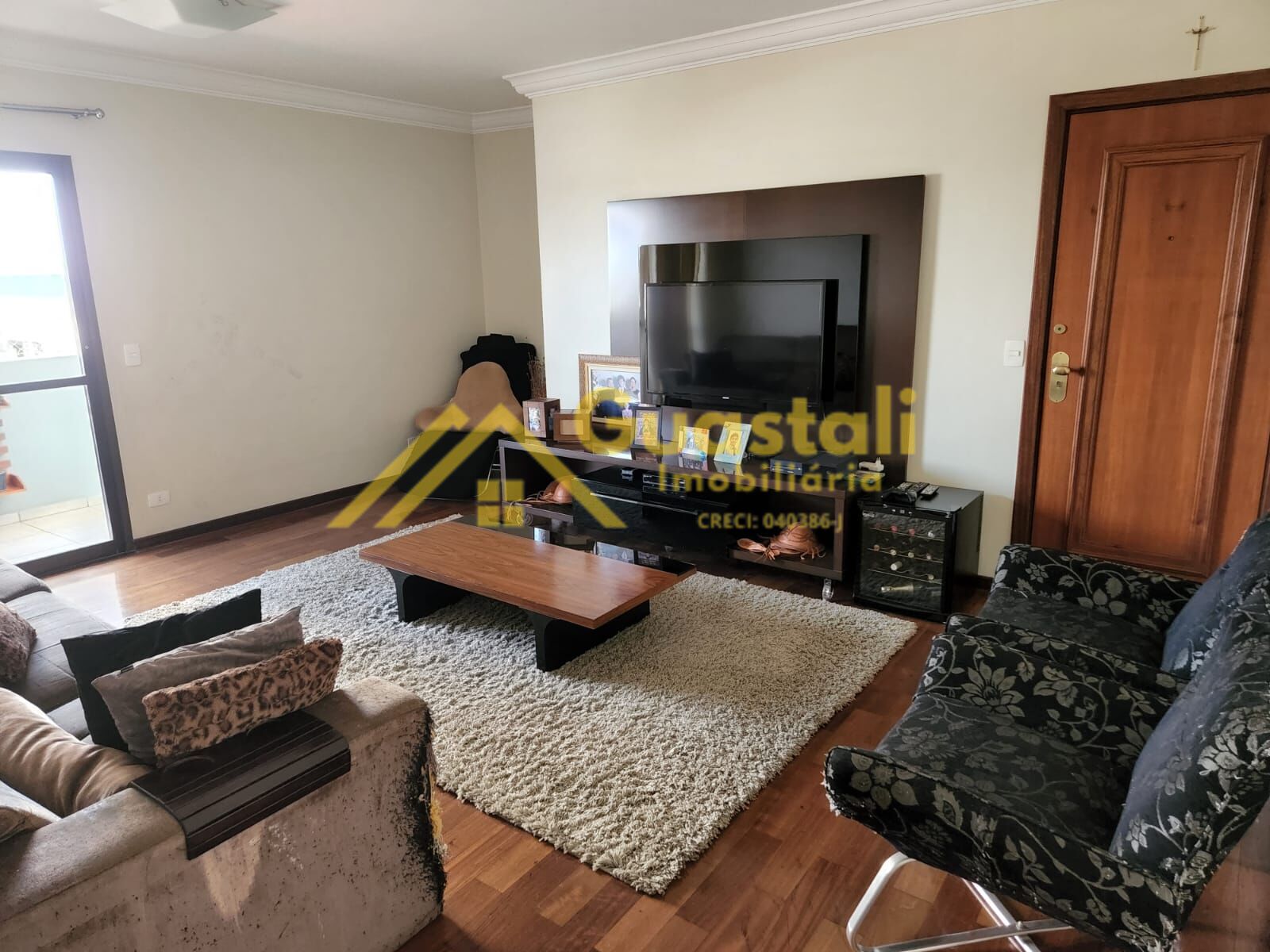 Apartamento à venda com 3 quartos, 186m² - Foto 2