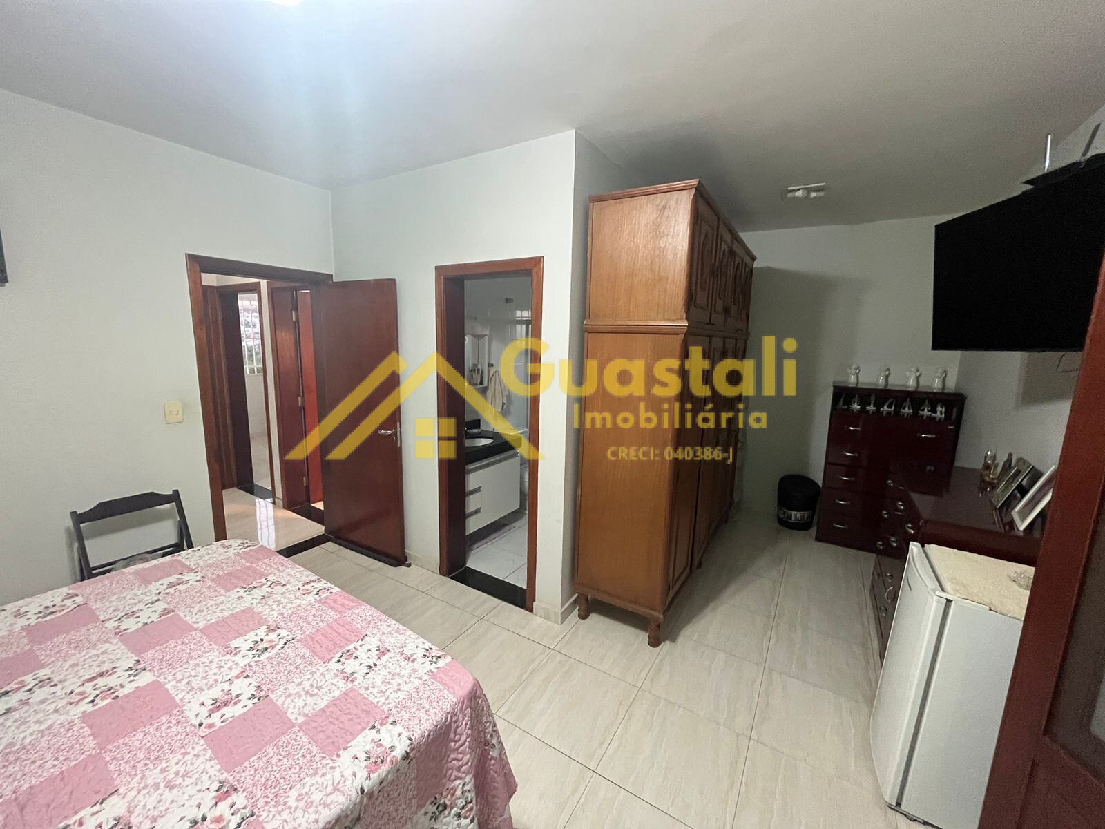 Casa à venda com 6 quartos, 300m² - Foto 10