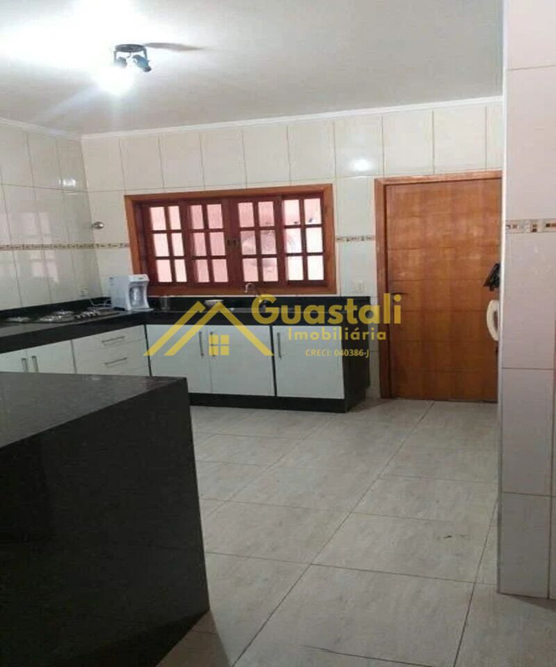 Casa à venda com 3 quartos, 200m² - Foto 28